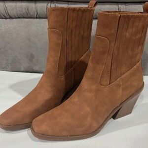Western Boots Halston Charlotte Cowboy Ankle 7.5 Office Casual Festival New